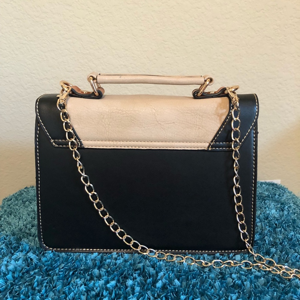 NEW Melie Bianco Leather Crossbody - Picture 3 of 8